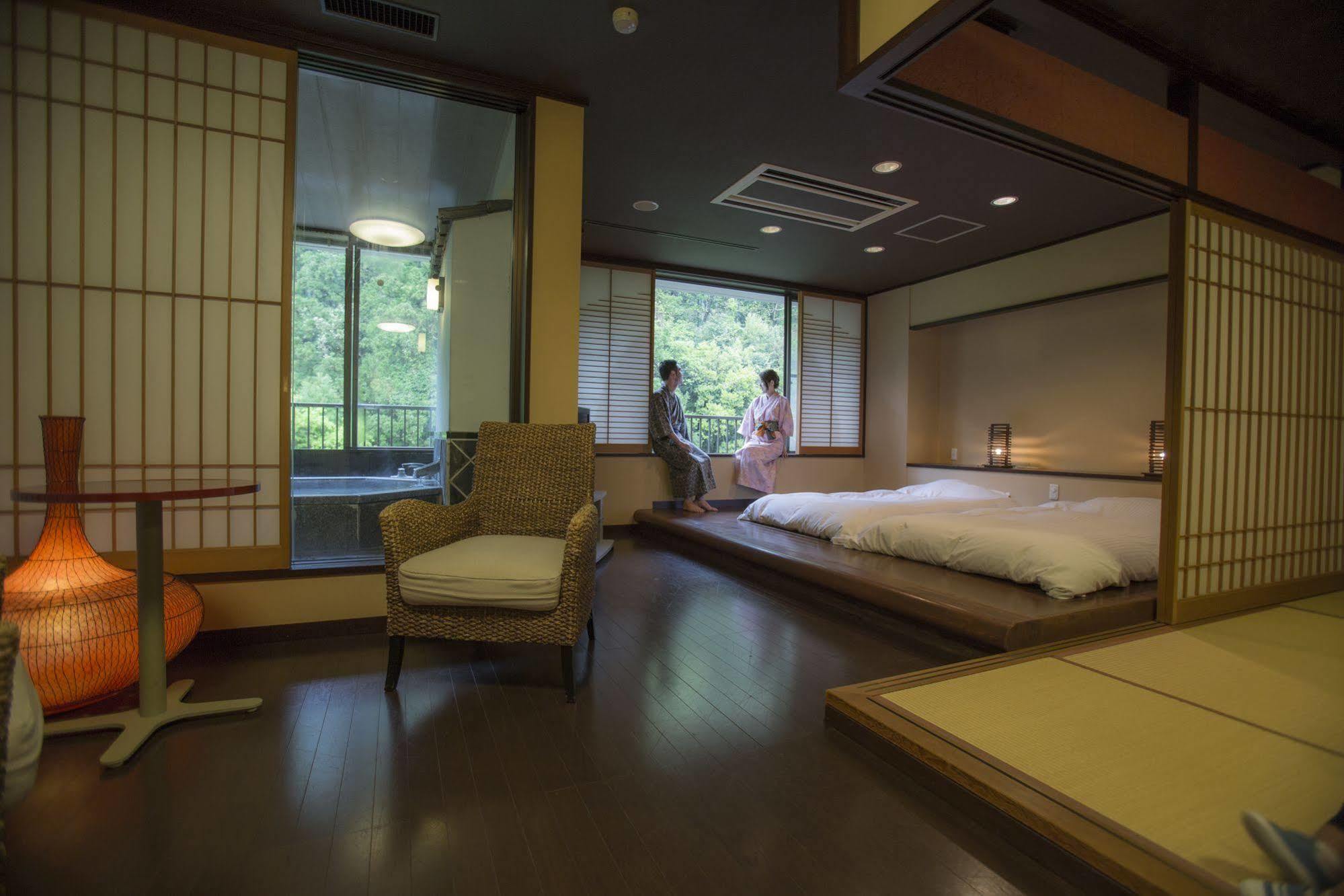 Yamanakaonsen Ohanami Kyubei Kaga  Exterior photo