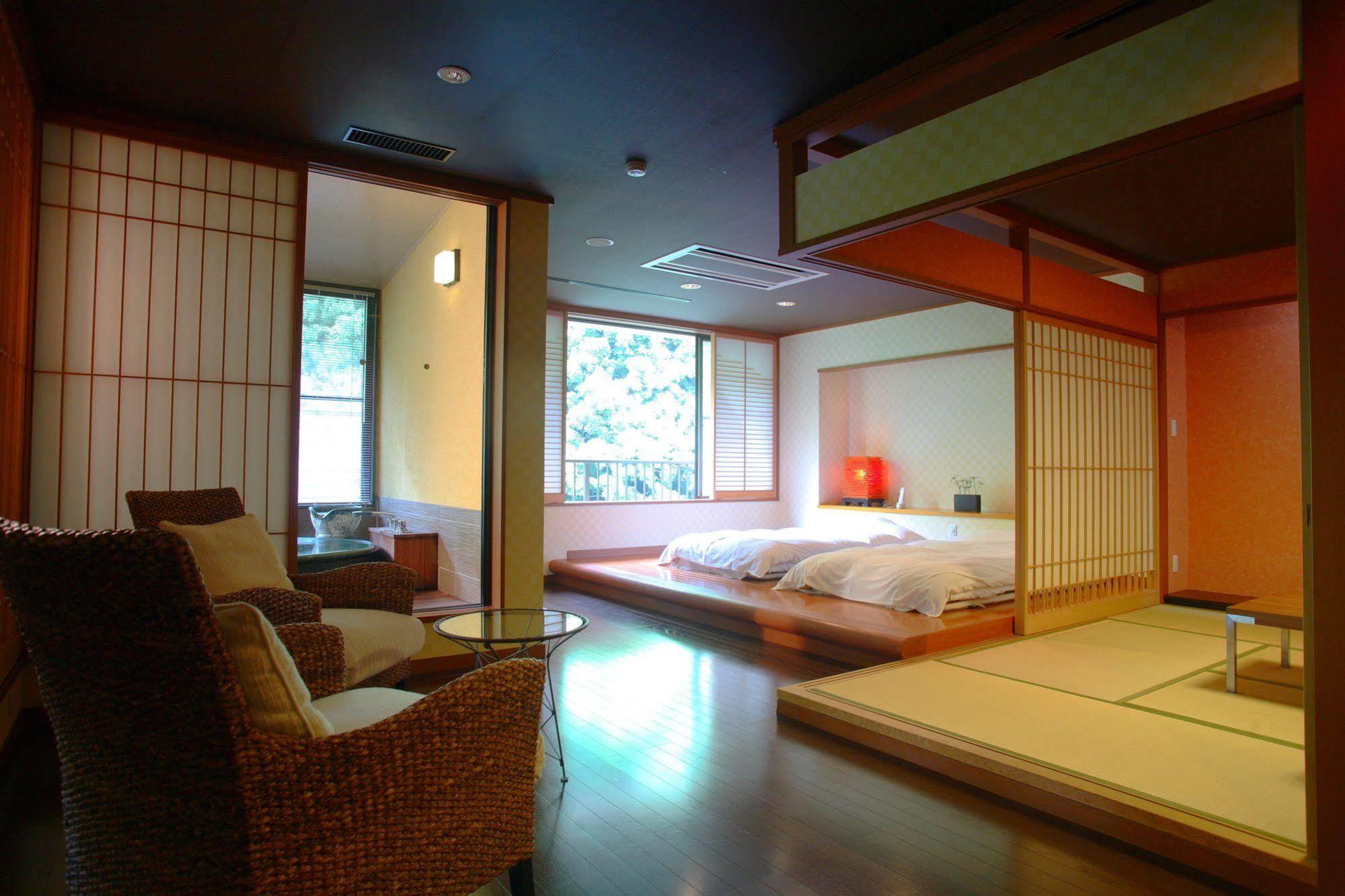 Yamanakaonsen Ohanami Kyubei Kaga  Exterior photo