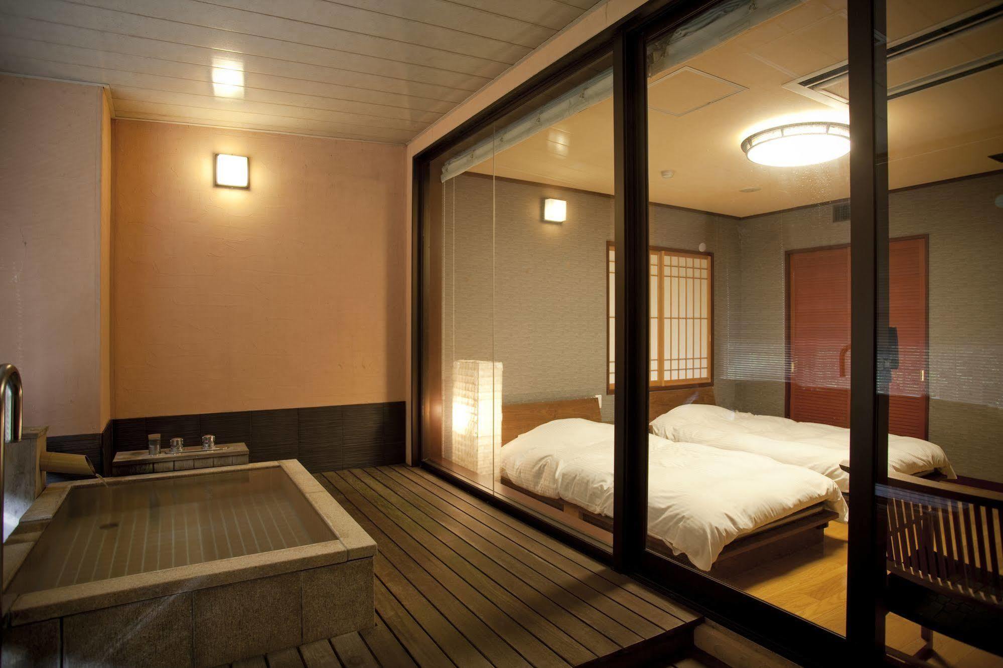 Yamanakaonsen Ohanami Kyubei Kaga  Exterior photo